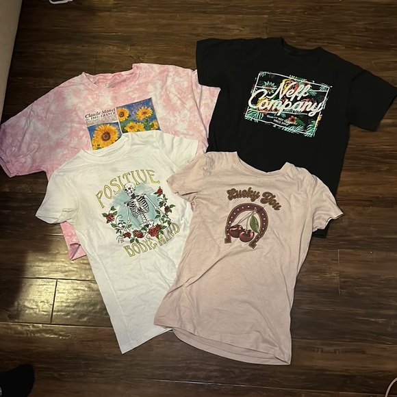 graphic tee 7 piece bundle - Picture 2 of 2